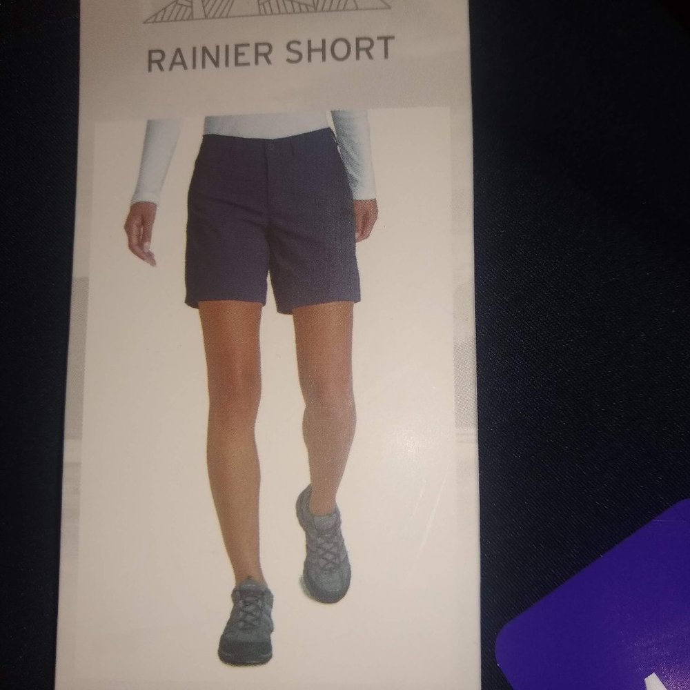 New Eddie Bauer Rainier Short Size 14 Navy